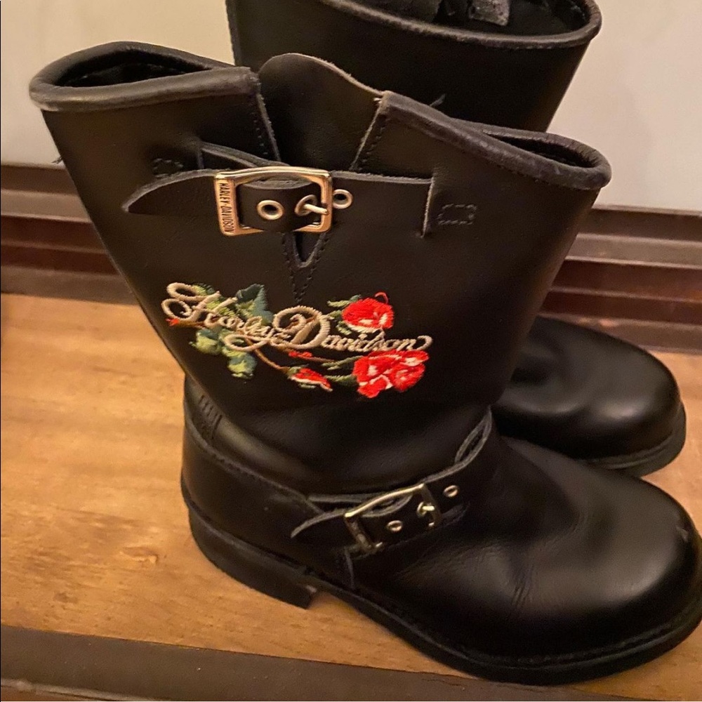HARLEY-DAVIDSON Women's Black Leather boots 🥾🥾

Size 39